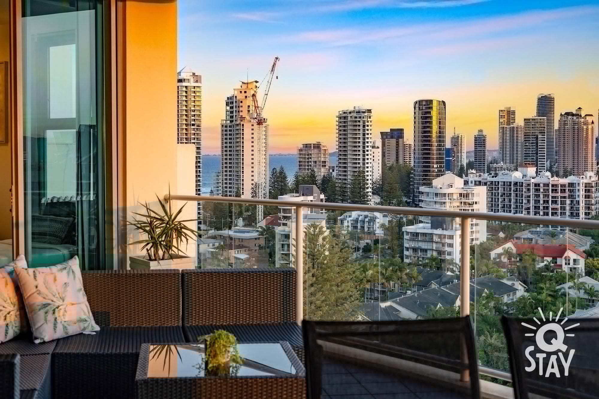 มันตรา วิงส์ เซอร์เฟอร์ พาราไดซ์ Aparthotel โกลด์โคสต์ ภายนอก รูปภาพ